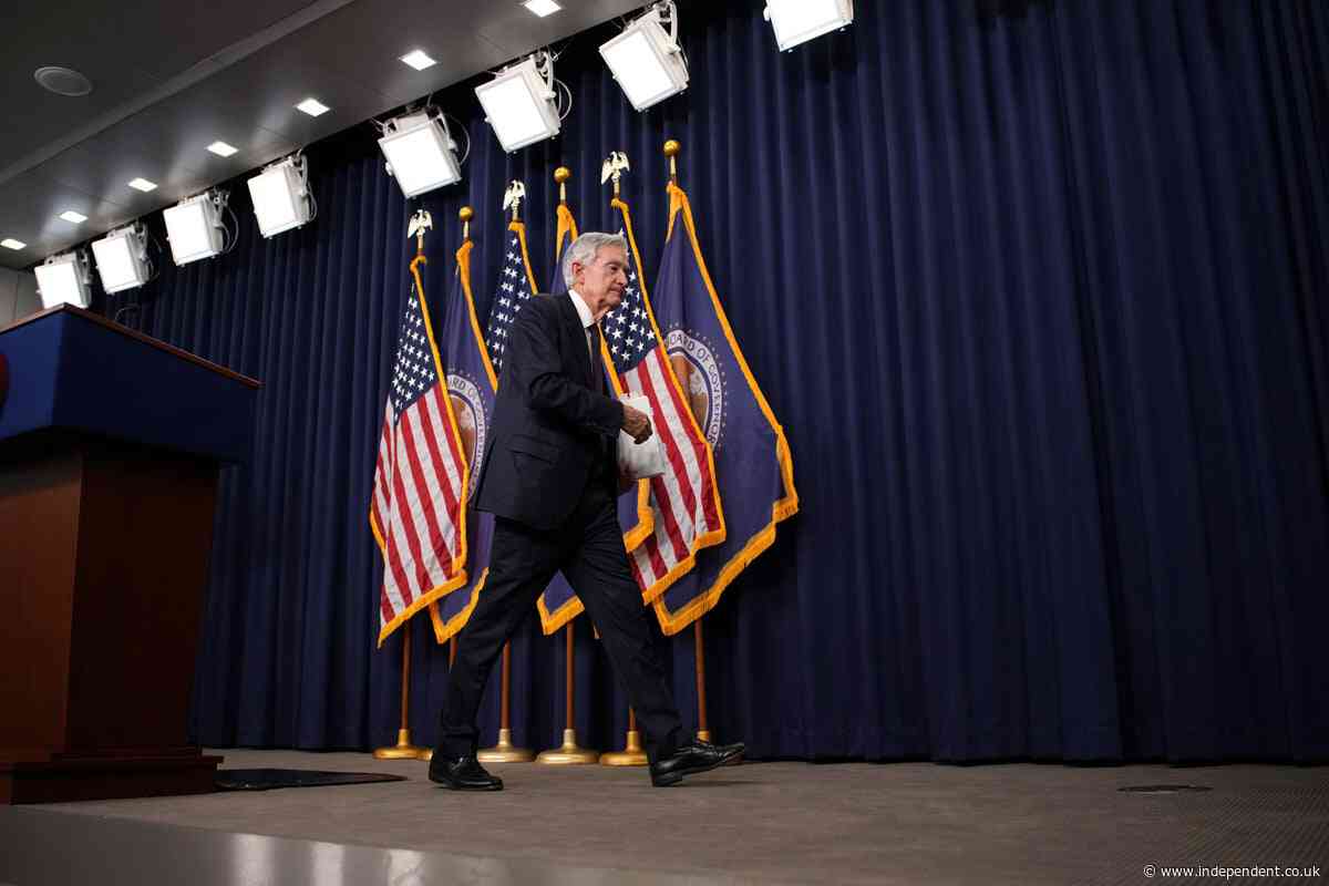 Jerome Powell keeps interest rates the same — and ignores Trump