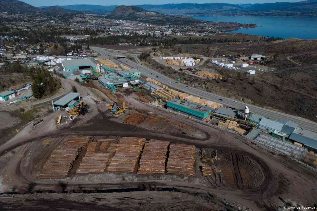 B.C. premier says softwood lumber accord could build "momentum" for U.S. trade deals