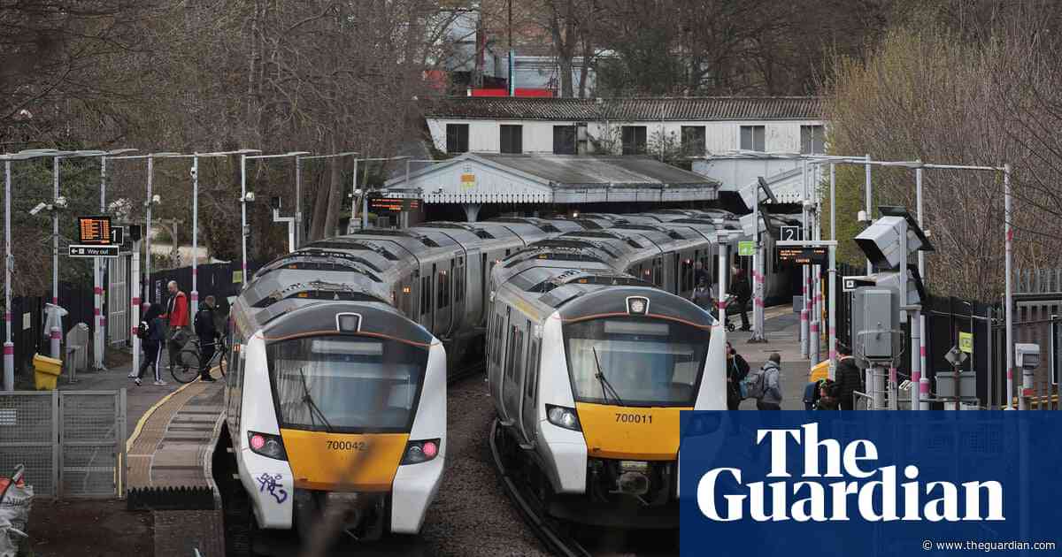 Trainline shares tumble amid warnings over expansion of London contactless zone