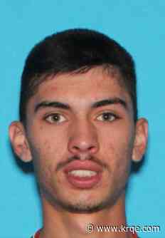 New Mexico man accused of killing father will stay behind bars