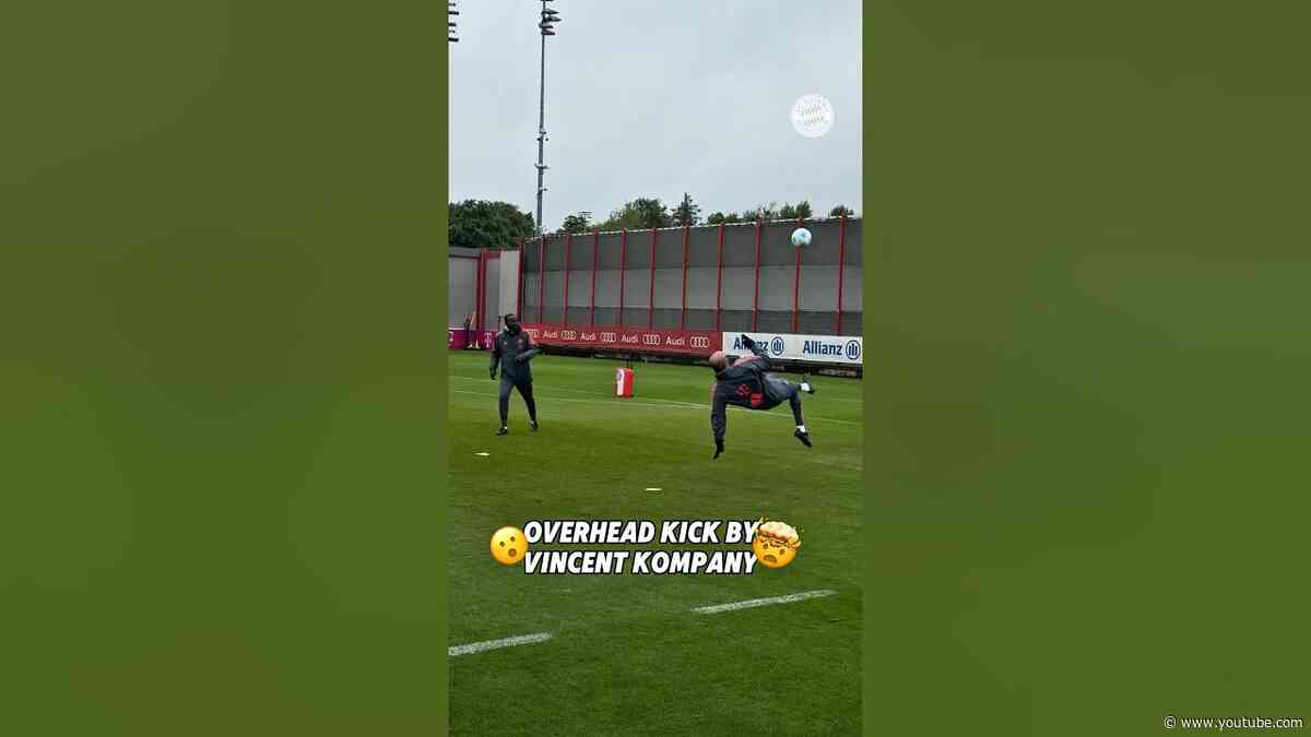 Coach Kompany with an amazing overhead kick 😍😮‍💨