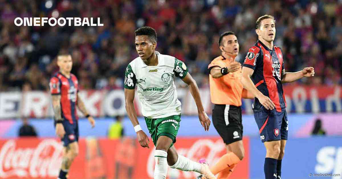 Estêvão shines, Vitor Roque redeems, Palmeiras near last 16