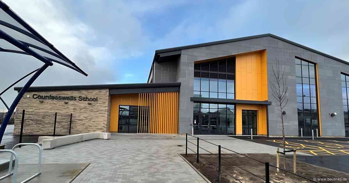 Kalzip AluPlusSolar für Schul- und Gemeindezentren in Aberdeen