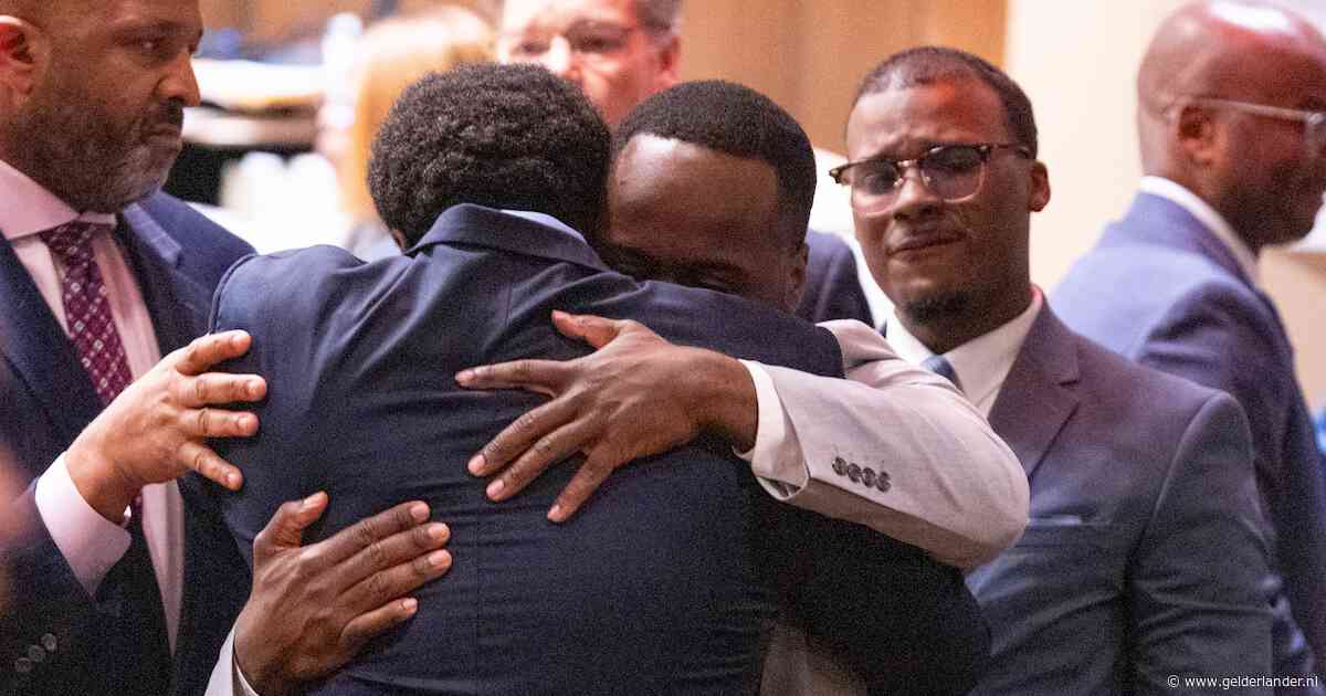 Drie oud-agenten Memphis vrijgesproken van dodelijke arrestatie zwarte verdachte