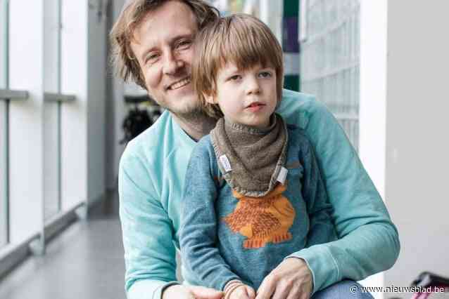 Ouders van Emile (5) vinden al tweede jaar op rij geen gepaste school: “Soms ben ik blij dat hij zelf niet beseft hoe weinig hij meetelt”