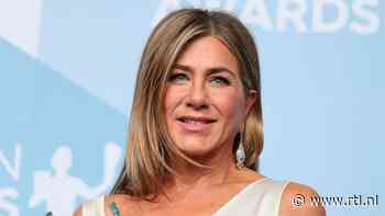 Man die tegen hek Jennifer Aniston reed wordt verdacht van stalking