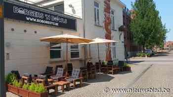 Hamburgerrestaurant opent loungeterras op Jacobsmarkt