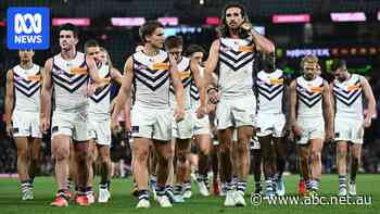 Live: Pressure on Longmuir as Dockers look to bounce back against Pies