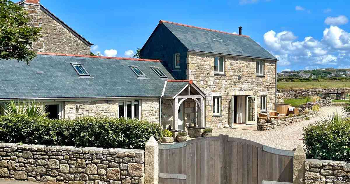 Inside 'stunning' Cornish holiday cottage with sauna near famous walking route
