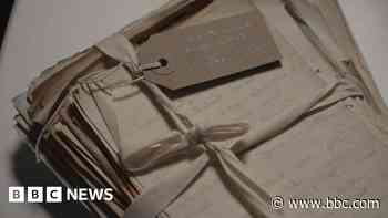 WW2 letters show burgeoning love with war backdrop