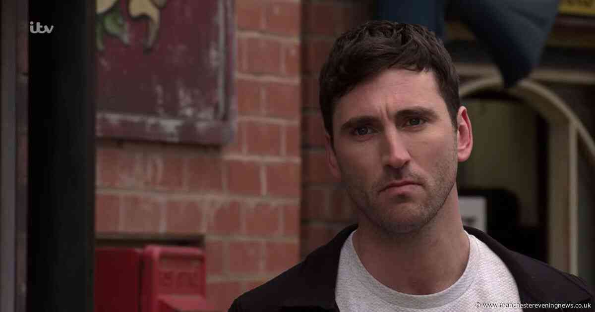 Coronation Street fans say it 'doesn't make sense' as they spot Kit Green 'blunder'