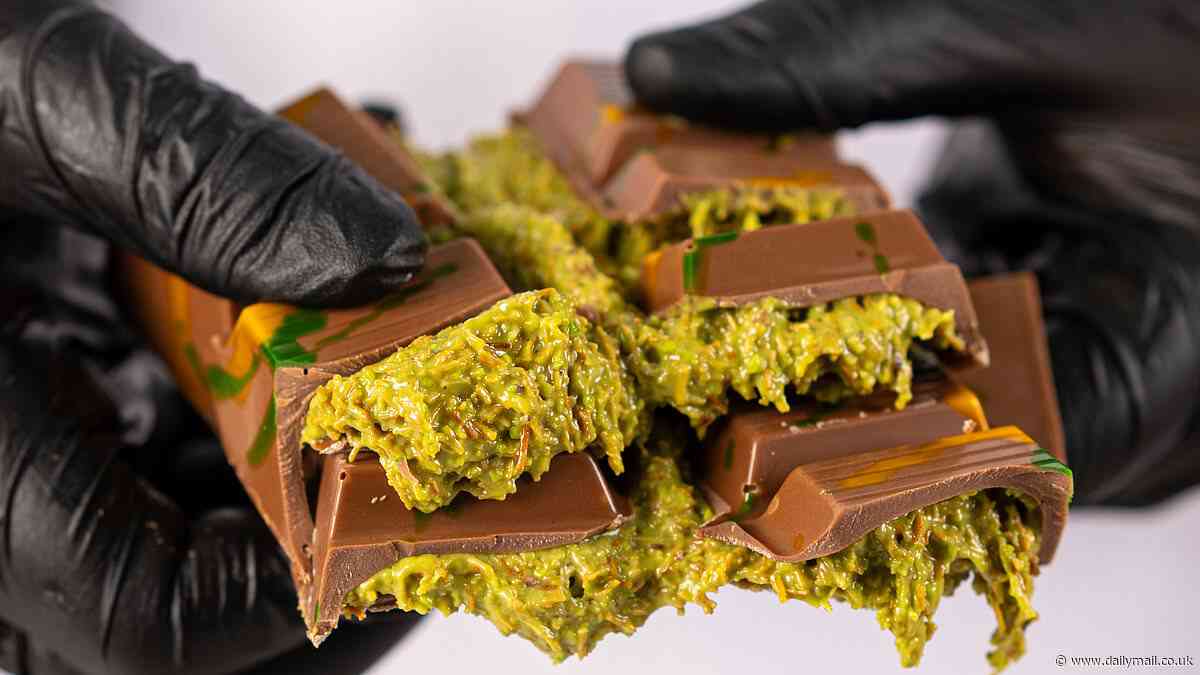 Celebrity chef Matt Preston reveals how to get the viral Dubai chocolate much cheaper as retailers sell a small bar for up to $29