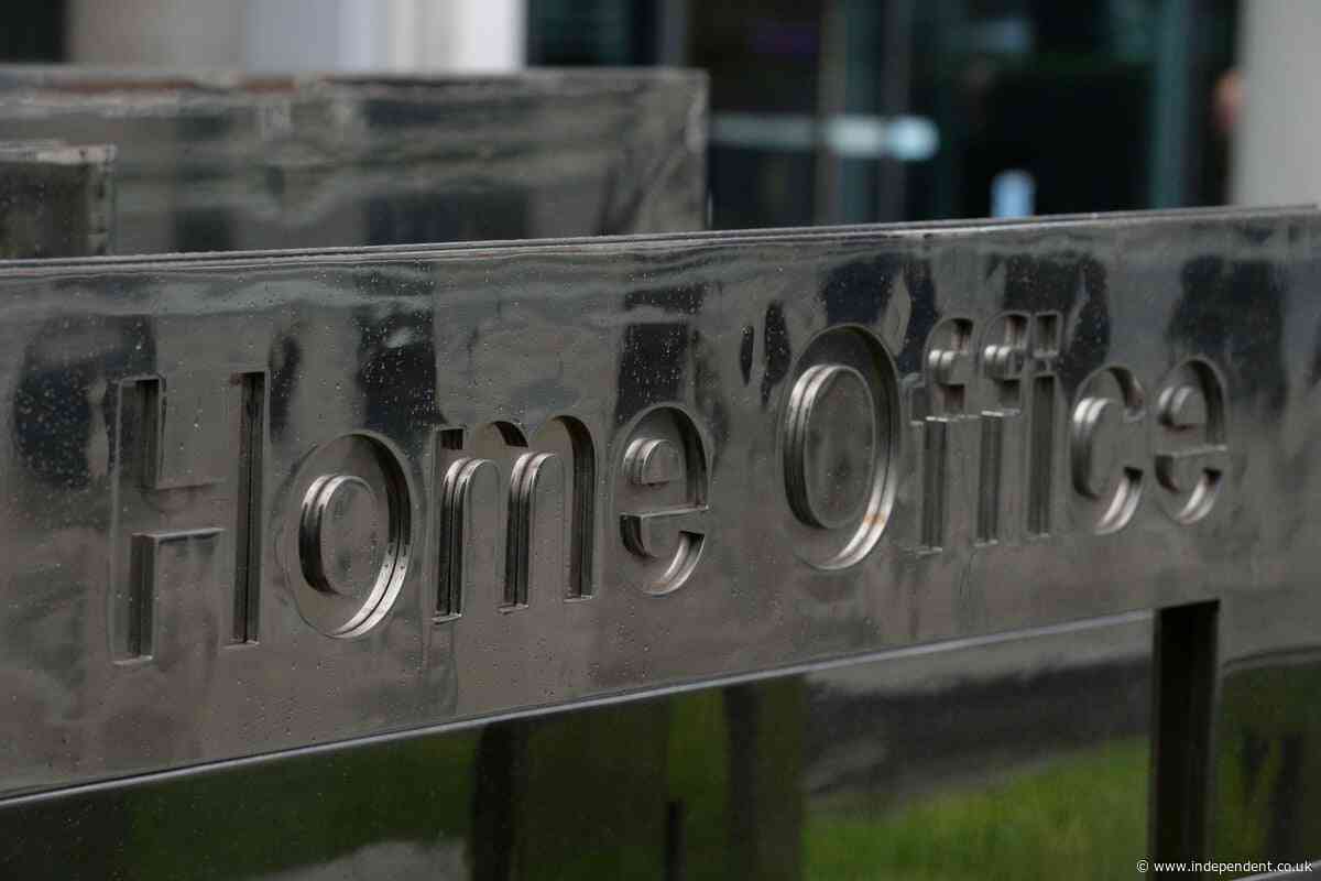 Migrants ‘must speak fluent English’ to work in UK under Labour’s latest immigration crackdown