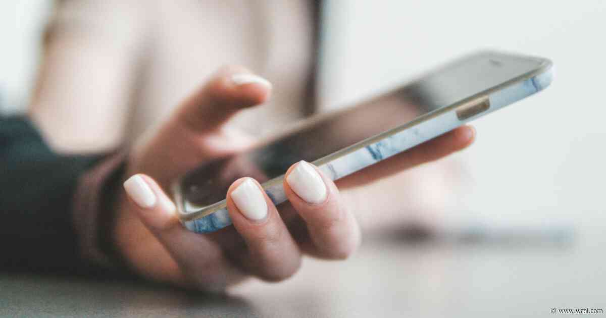 When should NC students be allowed to have phones in schools? Discussions underway