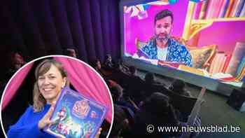Metejoor leest kinderen van Maria Boodschap voor in speciale opblaascinema