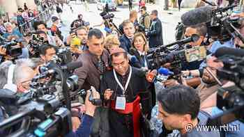 6000 journalisten uit hele wereld melden zich voor conclaaf