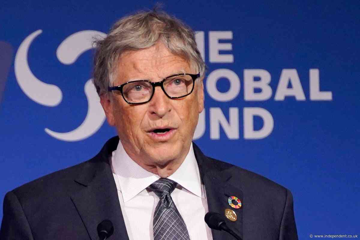 Bill Gates pledges his remaining fortune to the Gates Foundation, which will close in 20 years