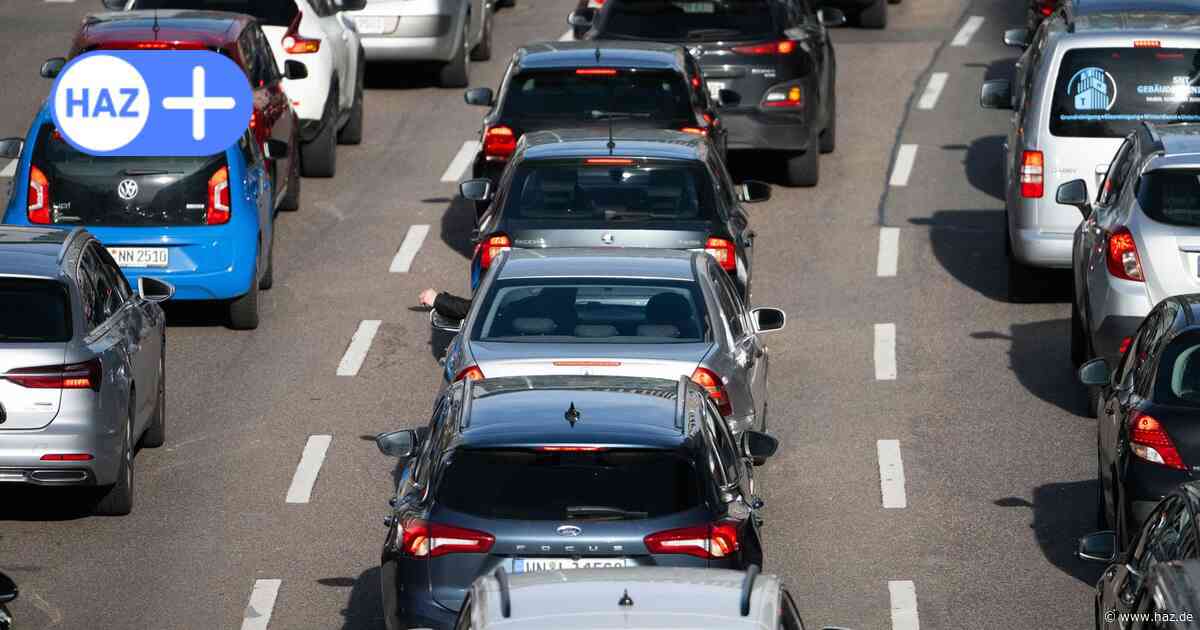 Unfall auf der A2 in Hannover: Stau wegen gesperrter Spur