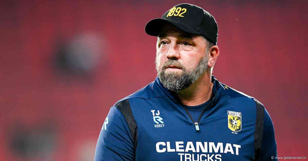 Versnelde terugkeer clubheld: Theo Janssen krijgt alsnog functie bij Vitesse