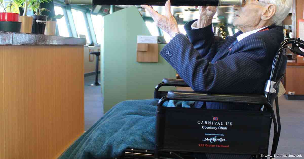 WWII Navy veteran returns to the sea for 102nd birthday