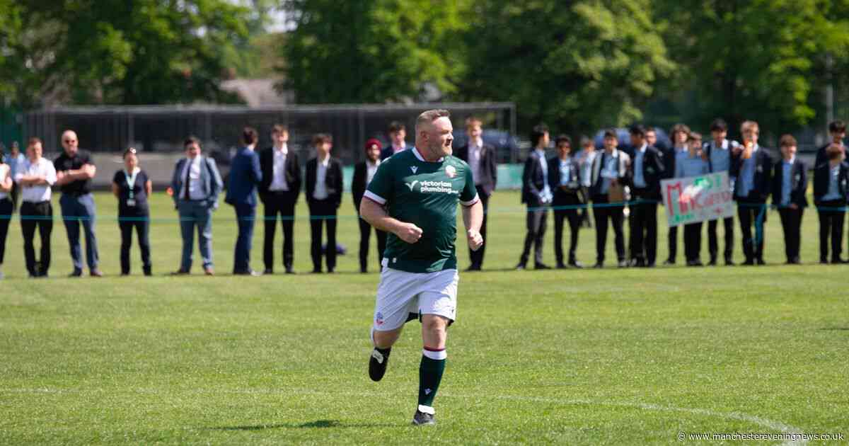 Manchester United legend Wayne Rooney turns up at school to play football