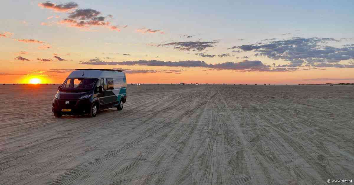 ‘Soms word je wakker, stap je uit en sta je midden op een plein in Peru’, vertelt een van de digitale nomaden die wonen en werken vanuit een camper