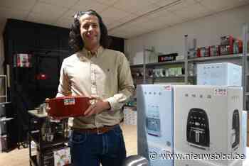 Felix (35) opent pop-up outlet in winkelstraat: “Cadeaus van 5 tot 500 euro”