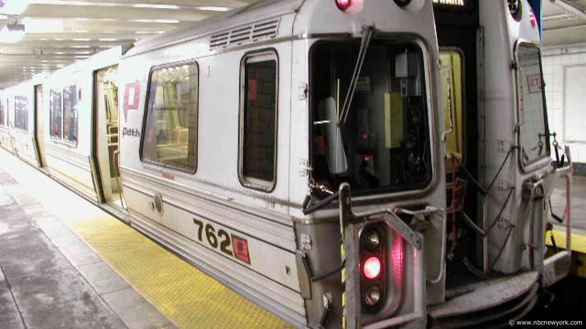PATH train suspended systemwide at height of AM rush