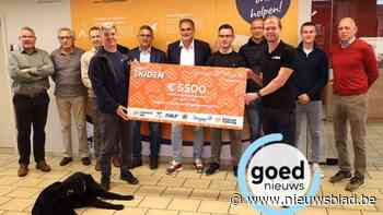 Centrum Blindengeleidehonden krijgt cheque van 5.500 euro voor socialisatie van puppy’s