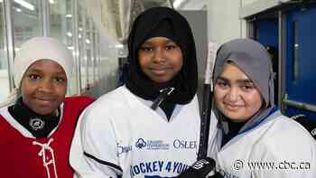 Hockey and hijabs: New to Canada and the sport, these girls have found their game