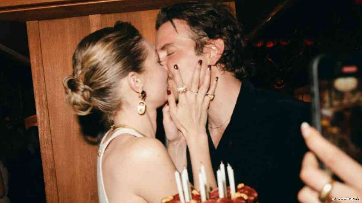 Seit zwei Jahren ein Paar: Gigi Hadids Familie "vergöttert" Bradley Cooper