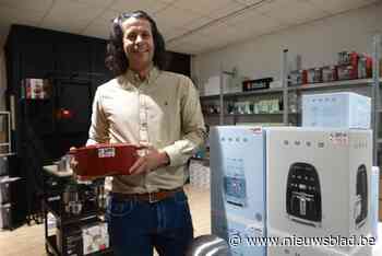 Felix (35) opent pop-up outlet in winkelstraat: “We geloven weer in toekomst binnenstad”