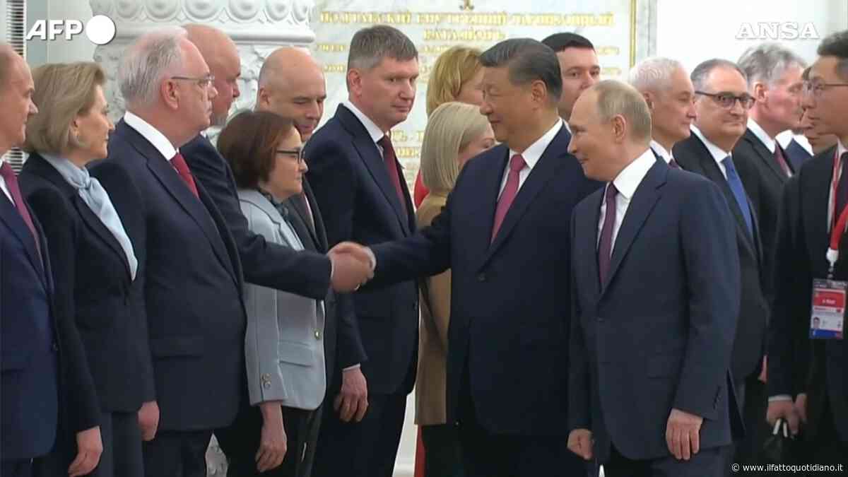 Xi Jinping incontra Putin al Cremlino: i colloqui prima delle celebrazioni per gli 80 anni dalla vittoria sulla Germania nazista