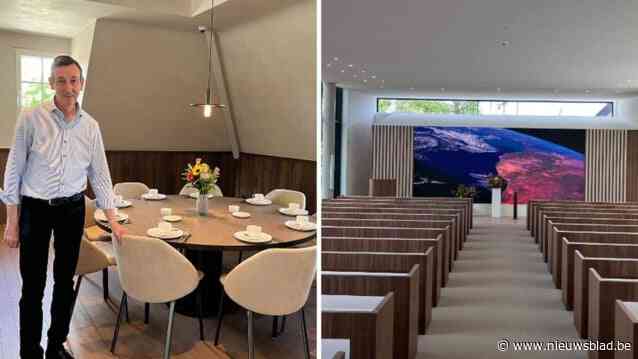 Verstappen Uitvaartzorg opent gloednieuwe aula voor 240 personen: “Op grote led wall tonen we foto’s en video’s”