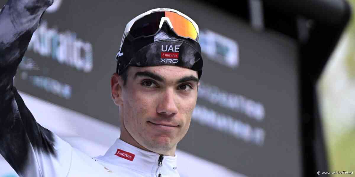 Juan Ayuso deinst niet weg voor rol als favoriet in Giro: &#8220;Logisch dat mensen me zo zien&#8221;