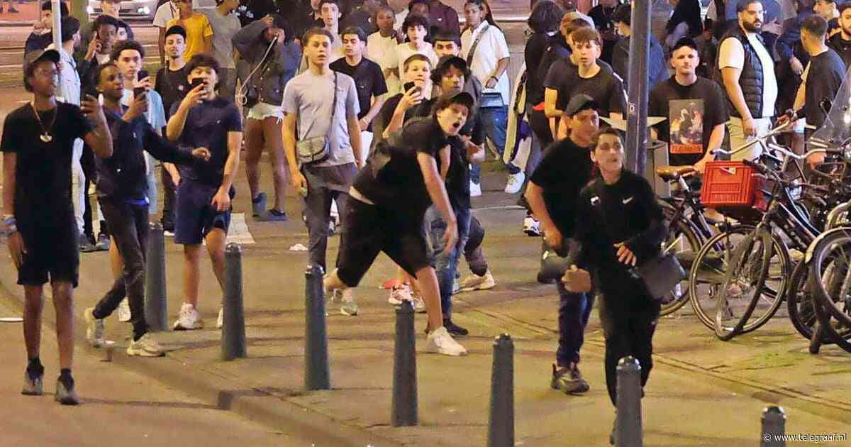’Reputatie Scheveningen na rellen aan diggelen’: strandexploitanten slaan alarm