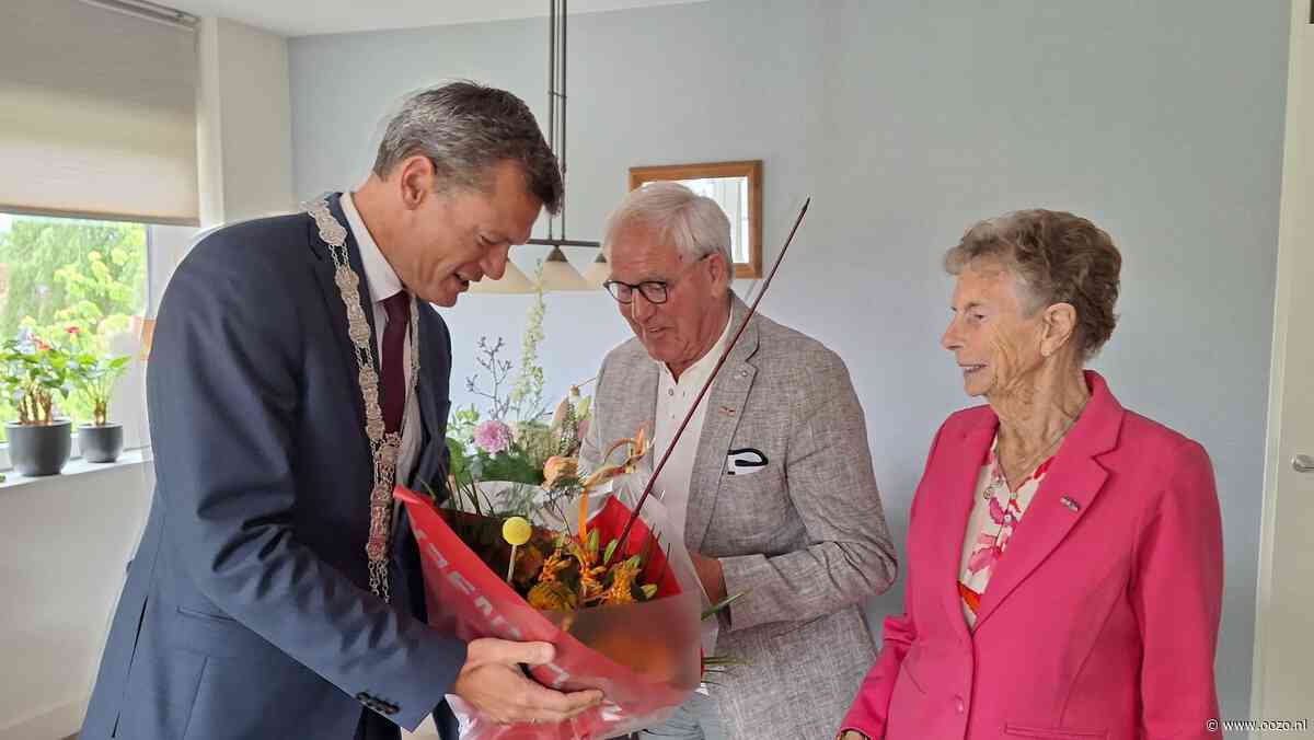 Beiden in bezit van lintje en ook nog geluk hebben in de liefde