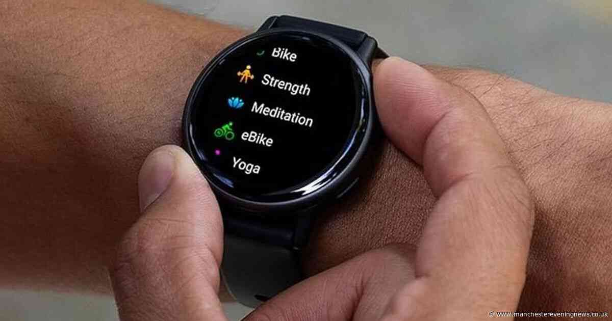 Garmin smart watch with over a week of battery life gets £81 price cut at Amazon