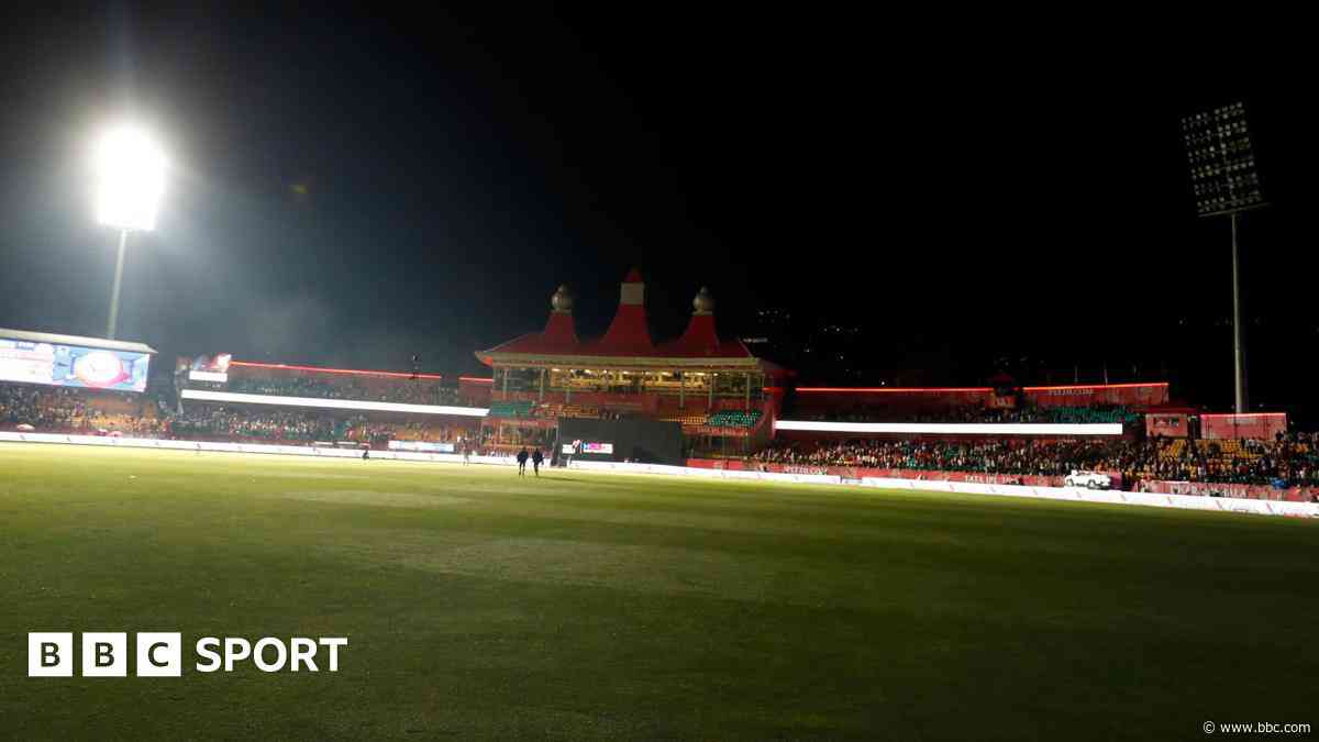 Kings v Capitals cancelled after floodlight failure