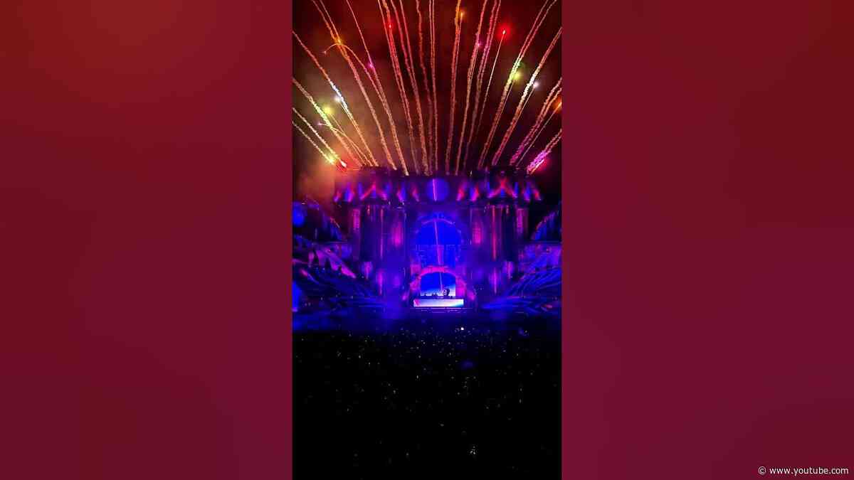 Wow, this was magic! ✨ #r3hab #edm #electronicmusic #fireworks