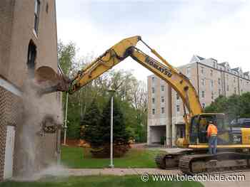 Photo Gallery: Demolition of Sullivan Hall starts on University of Toledo&#39;s campus