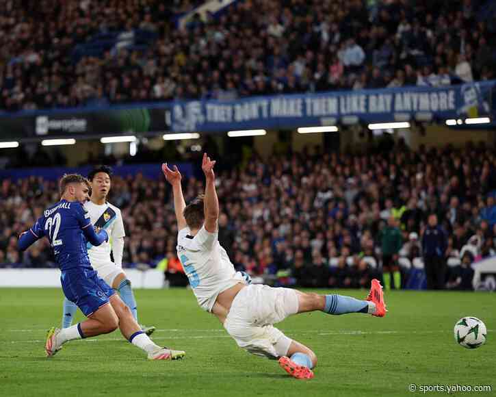 Dewsbury-Hall sees off Djurgården as Chelsea reach Conference League final