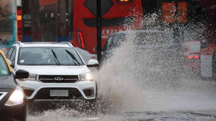 Estas son las multas que arriesgan los automovilistas por mojar a peatones