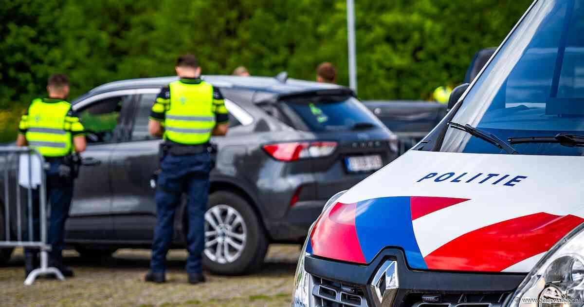 Meerdere voertuigen en 12.000 euro in beslag genomen tijdens grote controle, ook deelt politie 67 bekeuringen uit