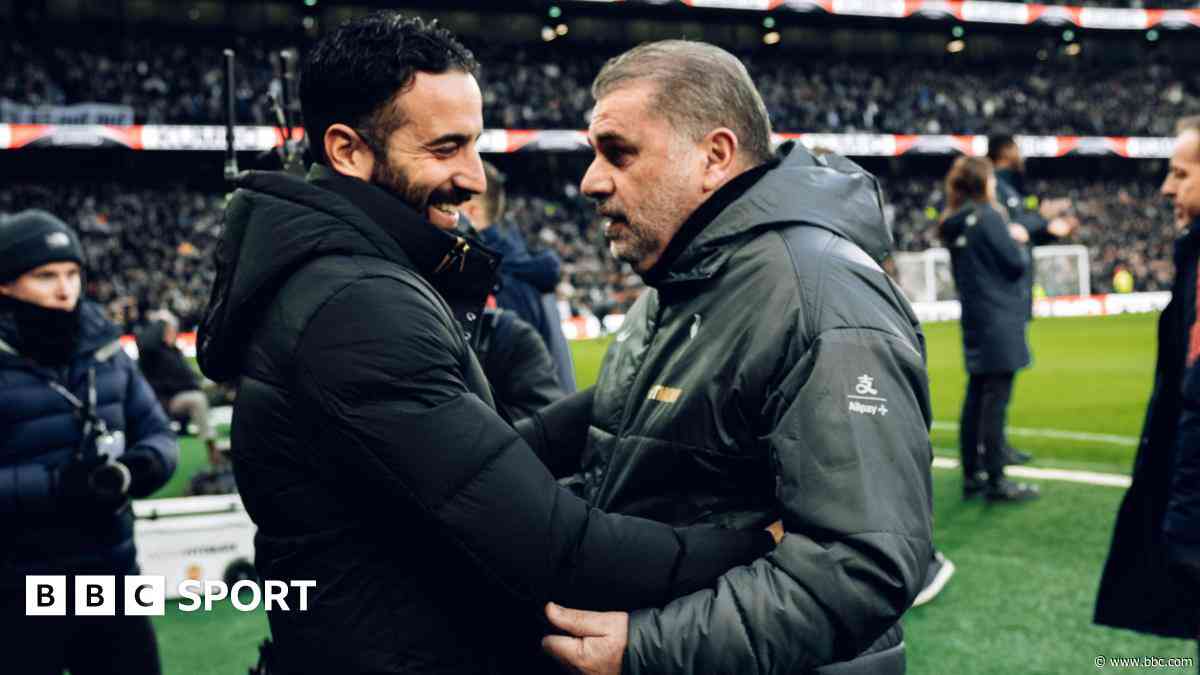 &#39;Man Utd know how to win trophies. Tottenham don&#39;t&#39;