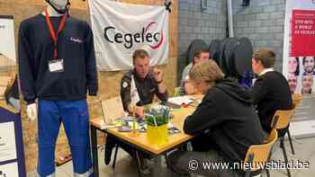 Jobbeurs met veel vacatures, ideale jonge profielen en een zakje popcorn