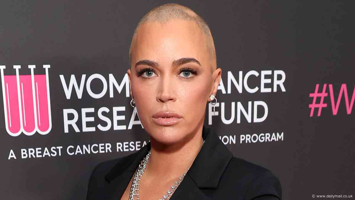 Teddi Mellencamp gets kiss from daughter after breaking down over missing her fifth birthday amid cancer bout