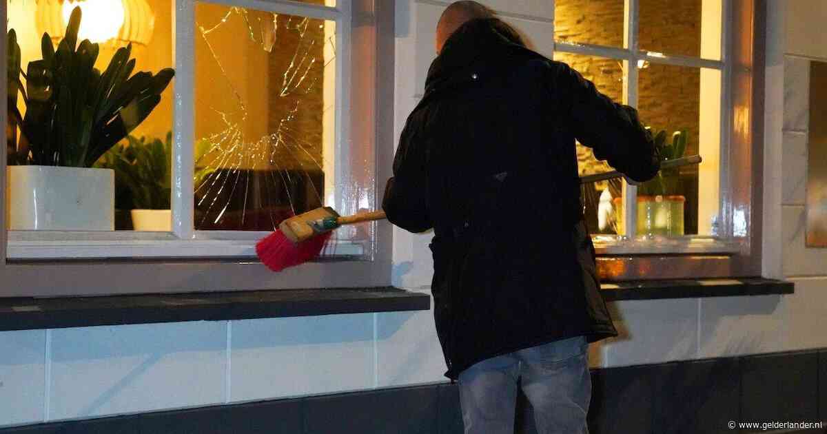Ramen van restaurant barsten door explosie in Zaltbommel