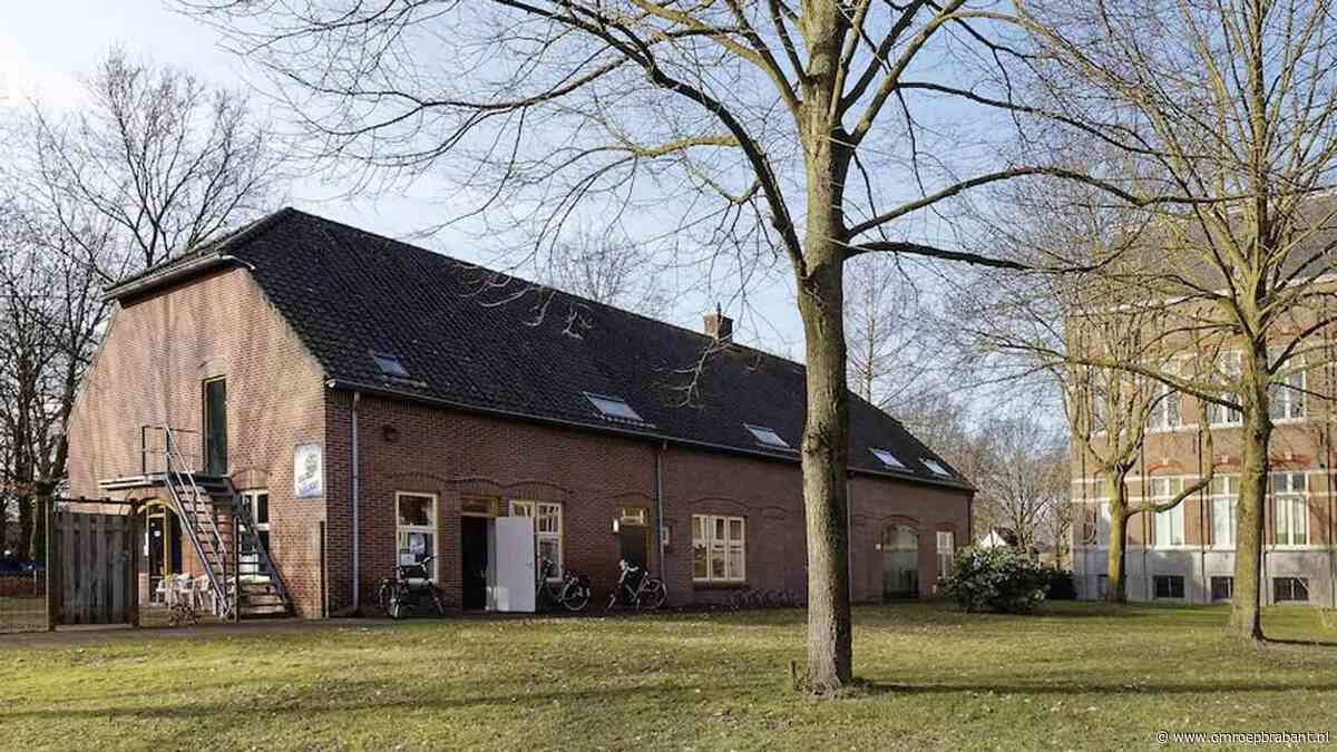 Gemeenteraad en wethouder tegenover elkaar over verkoop oorlogspand