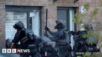 Police arrest six men in gangland feud dawn raids